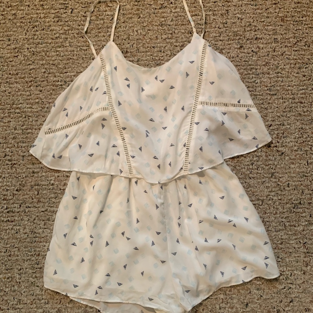 BCBG White Flowy Summer Romper☀️
